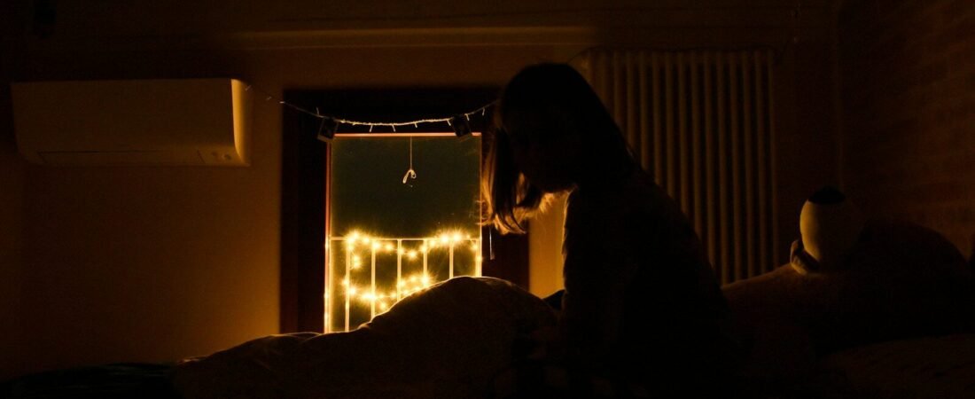 「黑夜裡的清醒」：失眠（不寐）的身心對話